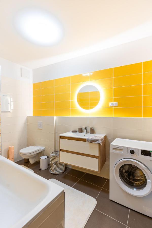 Modern & Newly Built Apartment With Private Garage Budapešť Exteriér fotografie